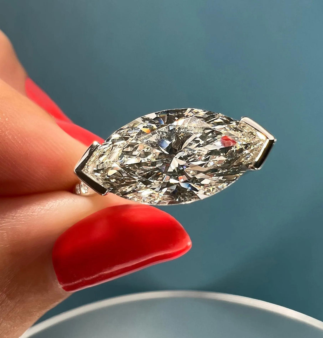 2.0 Ct Marquise East West Solitaire Moissanite Diamond Engagement Ring