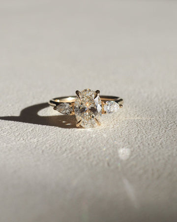 1.0 CT Oval E/VS1 CVD Diamond Three Stone Style Engagement Ring