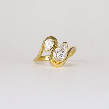 1.0CT-2.0CT Pear Cut Moissanite Unique Diamond Two Stone Engagement Ring