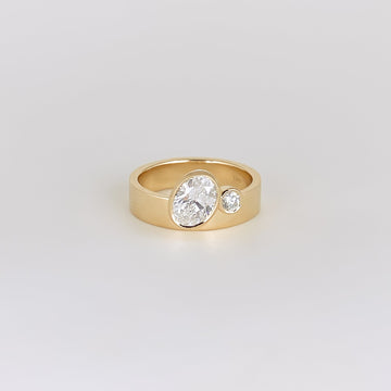 1.0CT-3.0CT Bezel Oval Cut Moissanite Diamond Unique Thick Engagement Ring