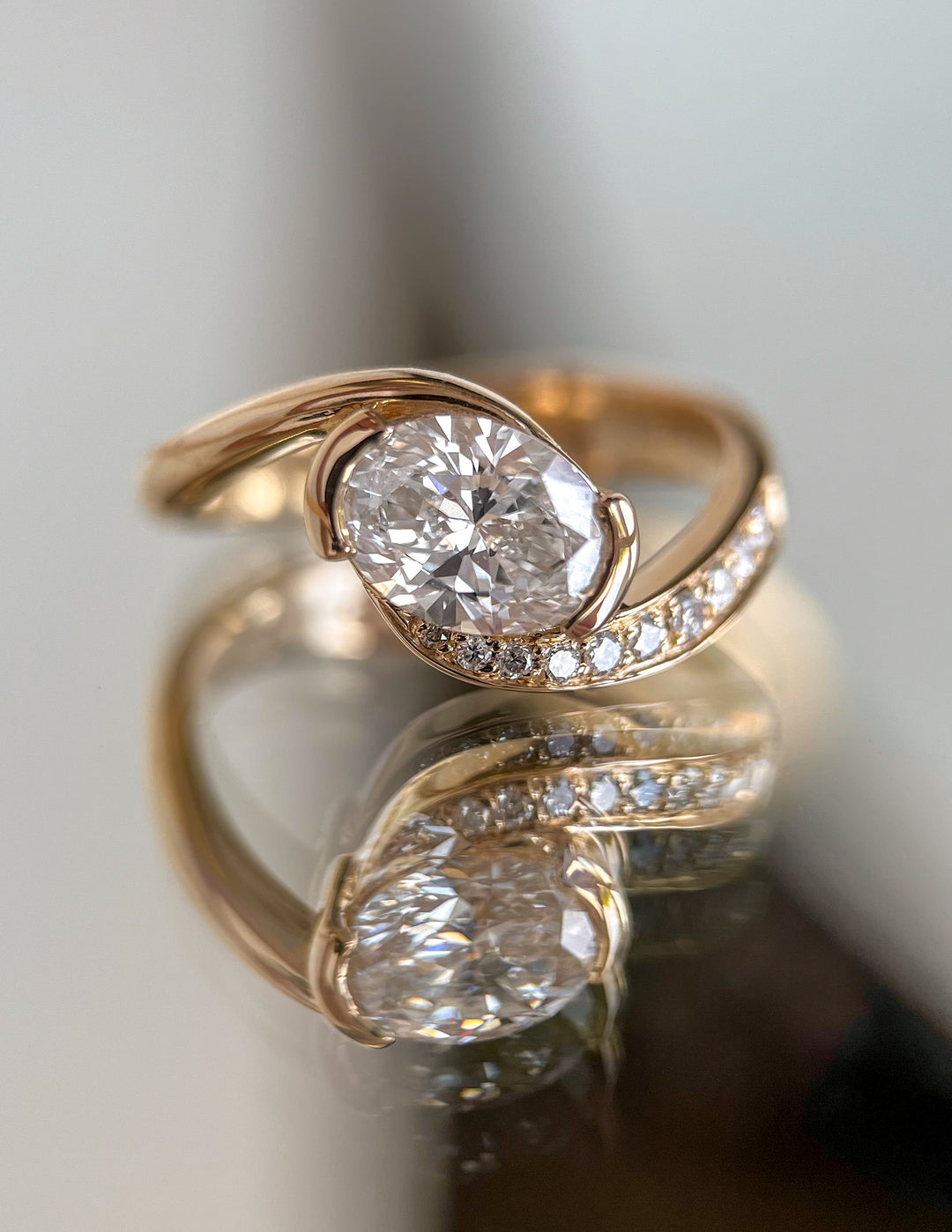 1.0CT-2.0CT Oval Cut Moissanite Unique Pave Diamond Engagement Ring