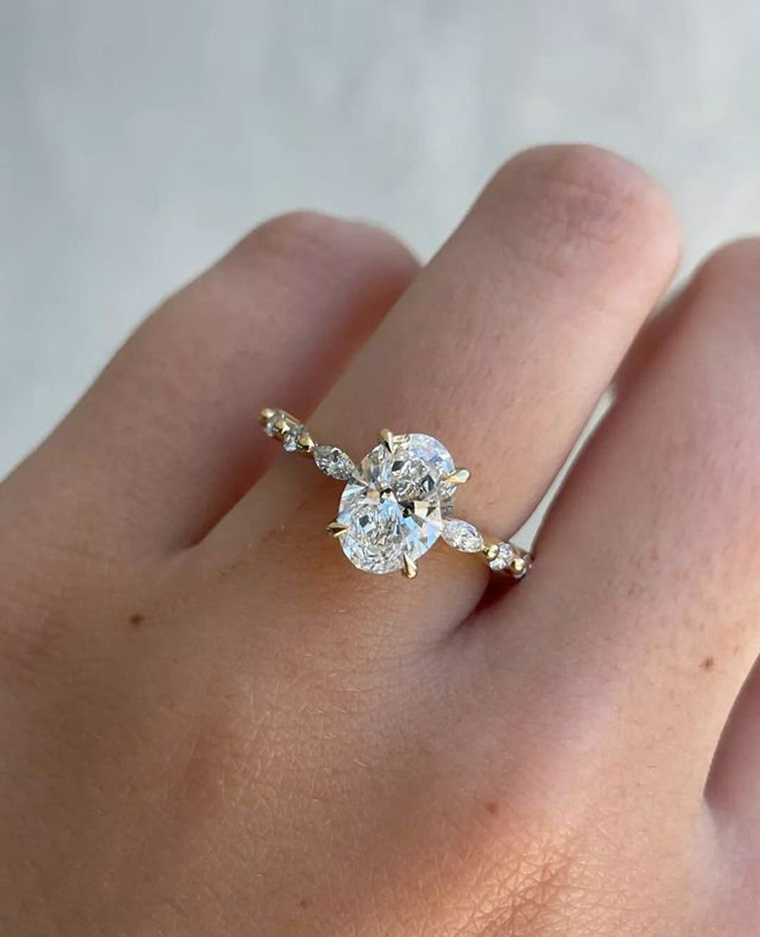 1.50-3.50 CT Oval CVD Diamond Pave Setting Engagement Ring