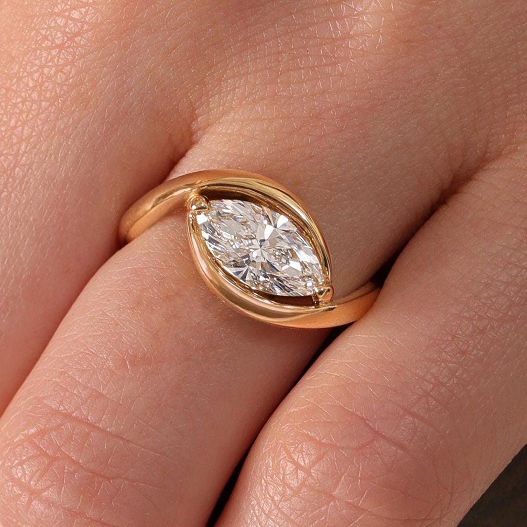 1.0CT-2.0CT East To West Style Marquise Cut Moissanite Curved Engagement Ring