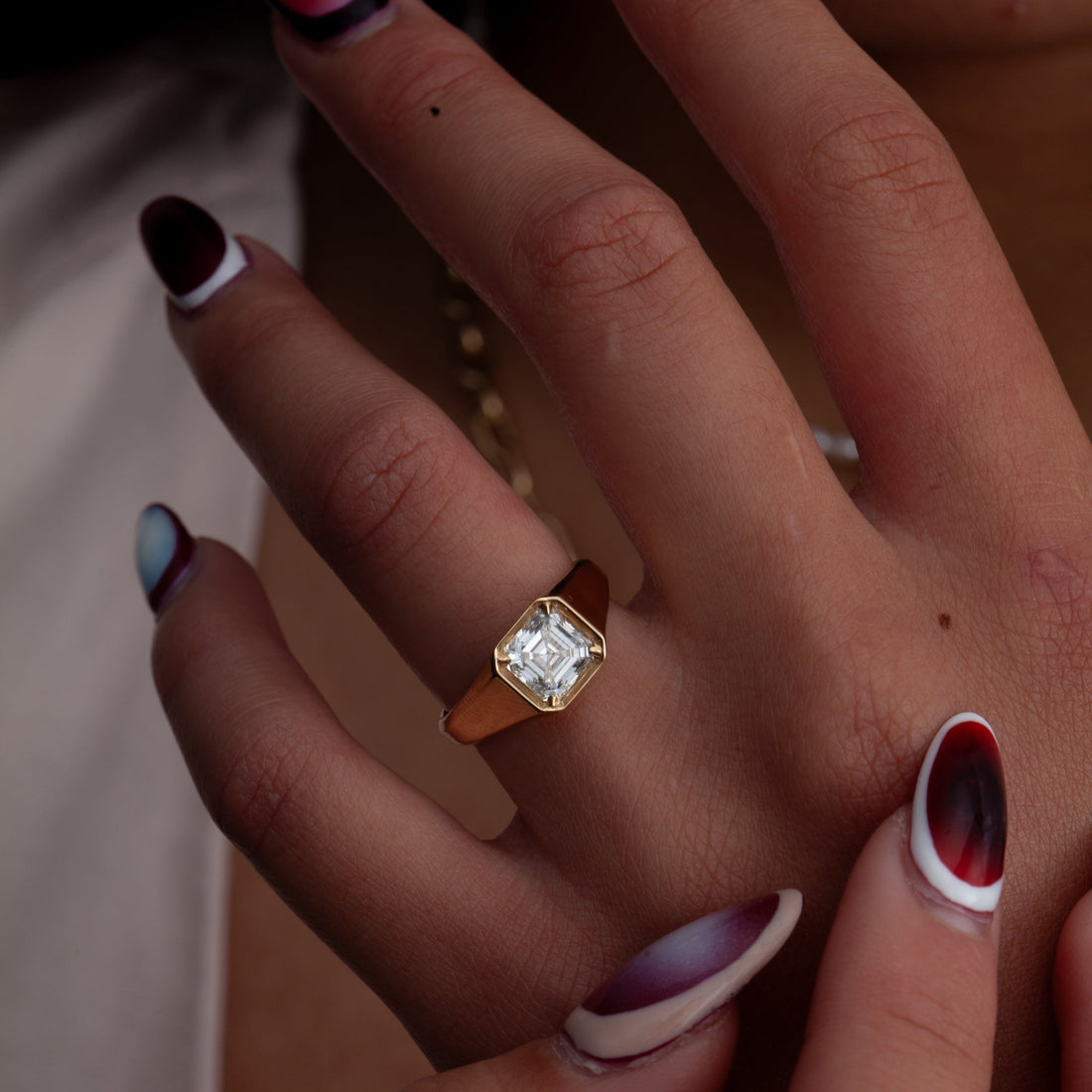 1.0CT-2.0CT Asscher-cut Moissanite Diamond Thick Band Engagement Ring