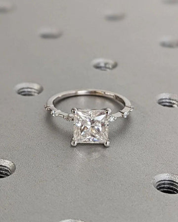 1.0-3.0 CT Princess CVD Diamond Dainty Engagement Ring