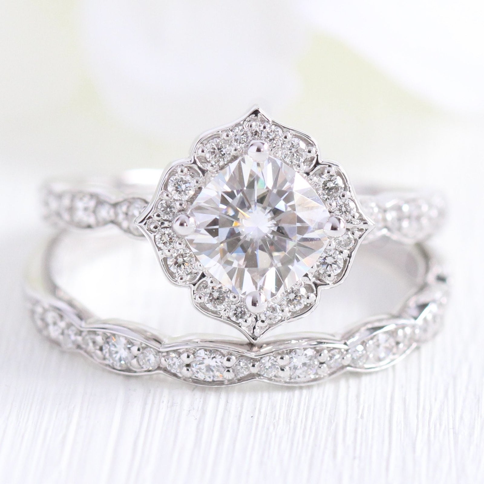 1.0CT Oval Cut Moissanite Halo Bridal Ring Set
