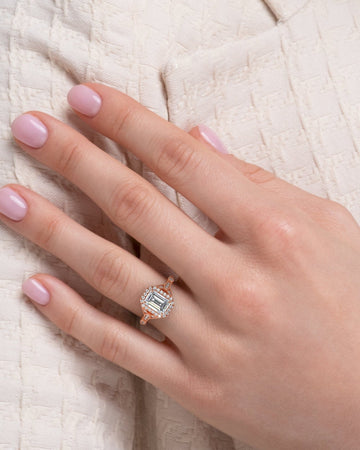 2.0 - 4.0 CT Emerald Cut CVD Diamond twist Engagement Ring