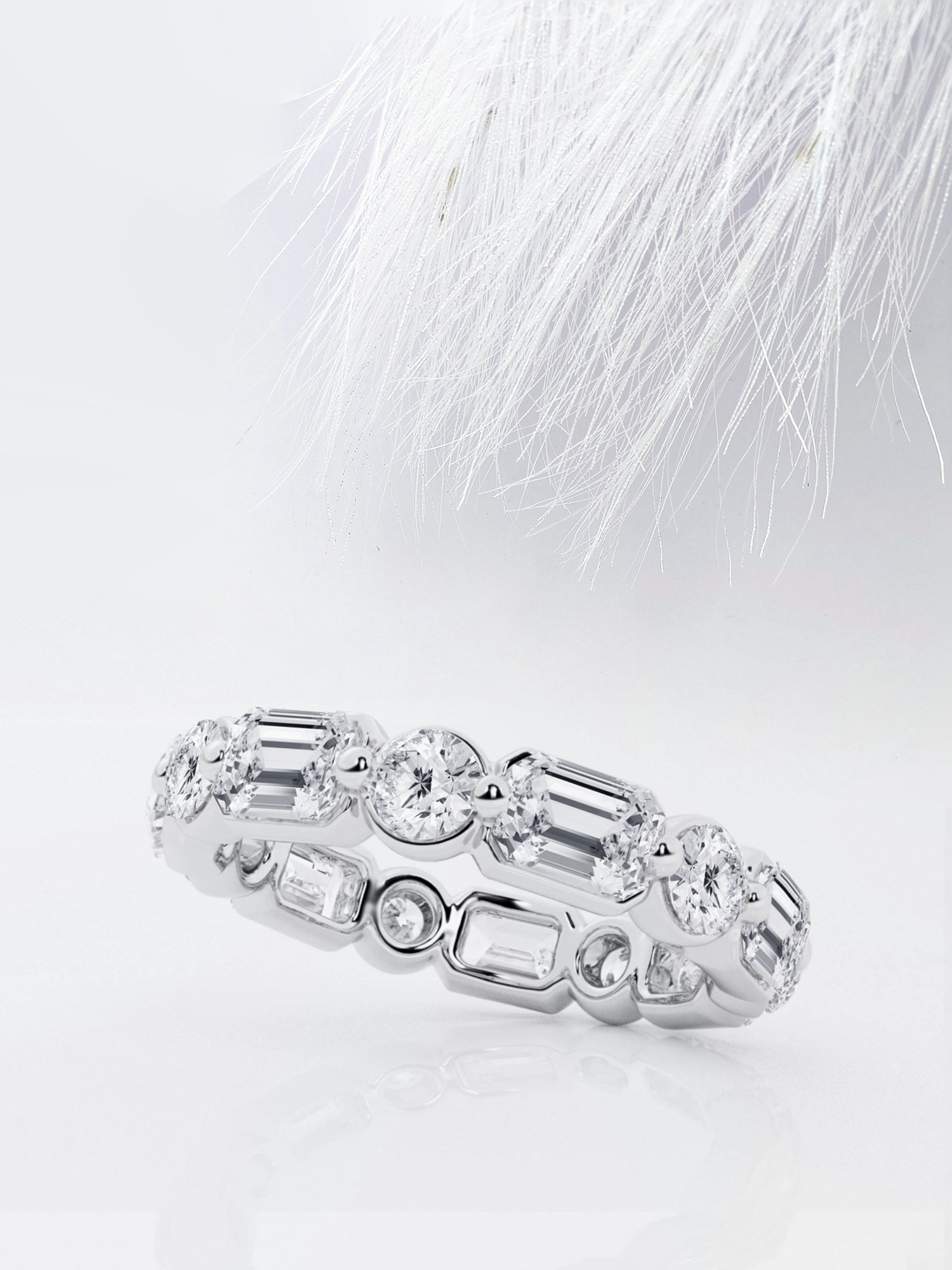 Emerald & Round FG-VS2 Lab Grown Diamond Floating Band