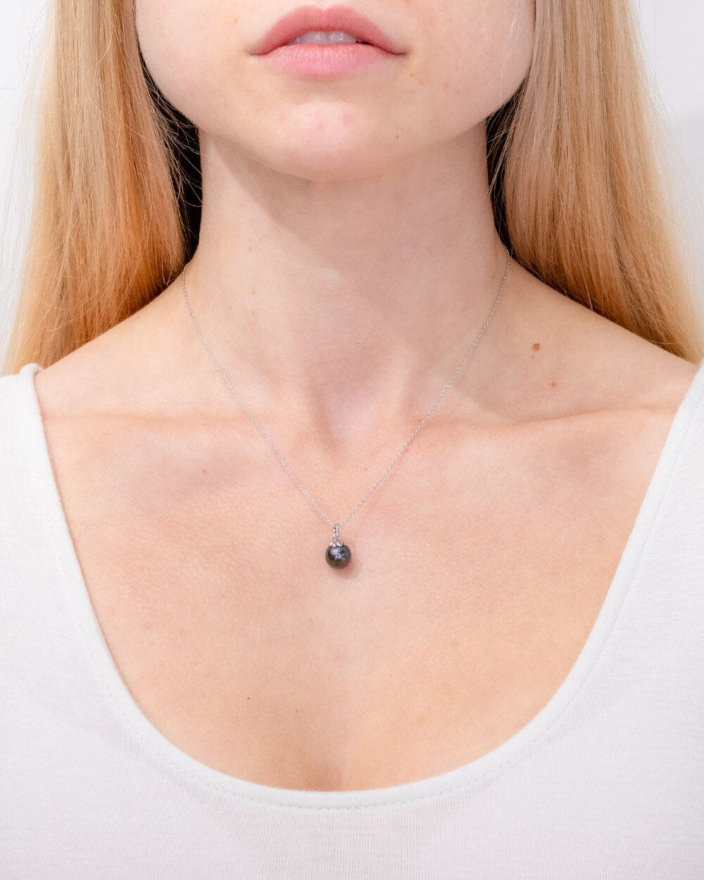 8.5mm Black Pearl Pendant