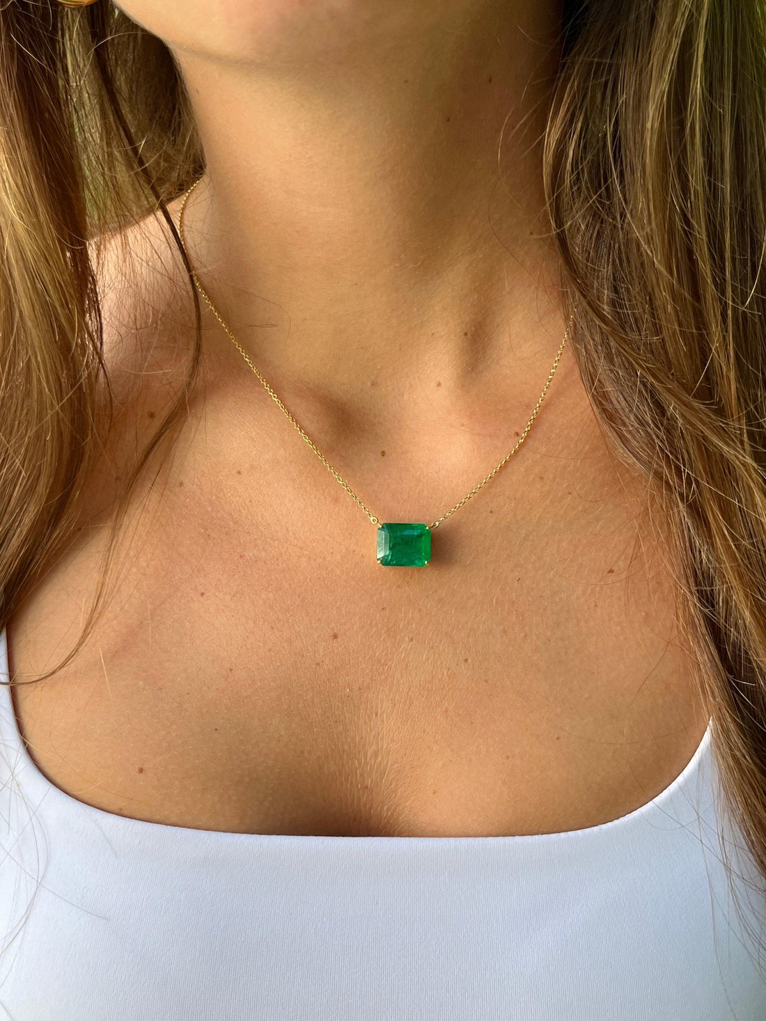 Colombian Emerald Solitaire Diamond Necklace for Women