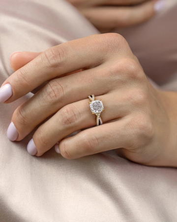 2.0 - 3.0 CT Cushion Cut CVD Diamond Twig Engagement Ring