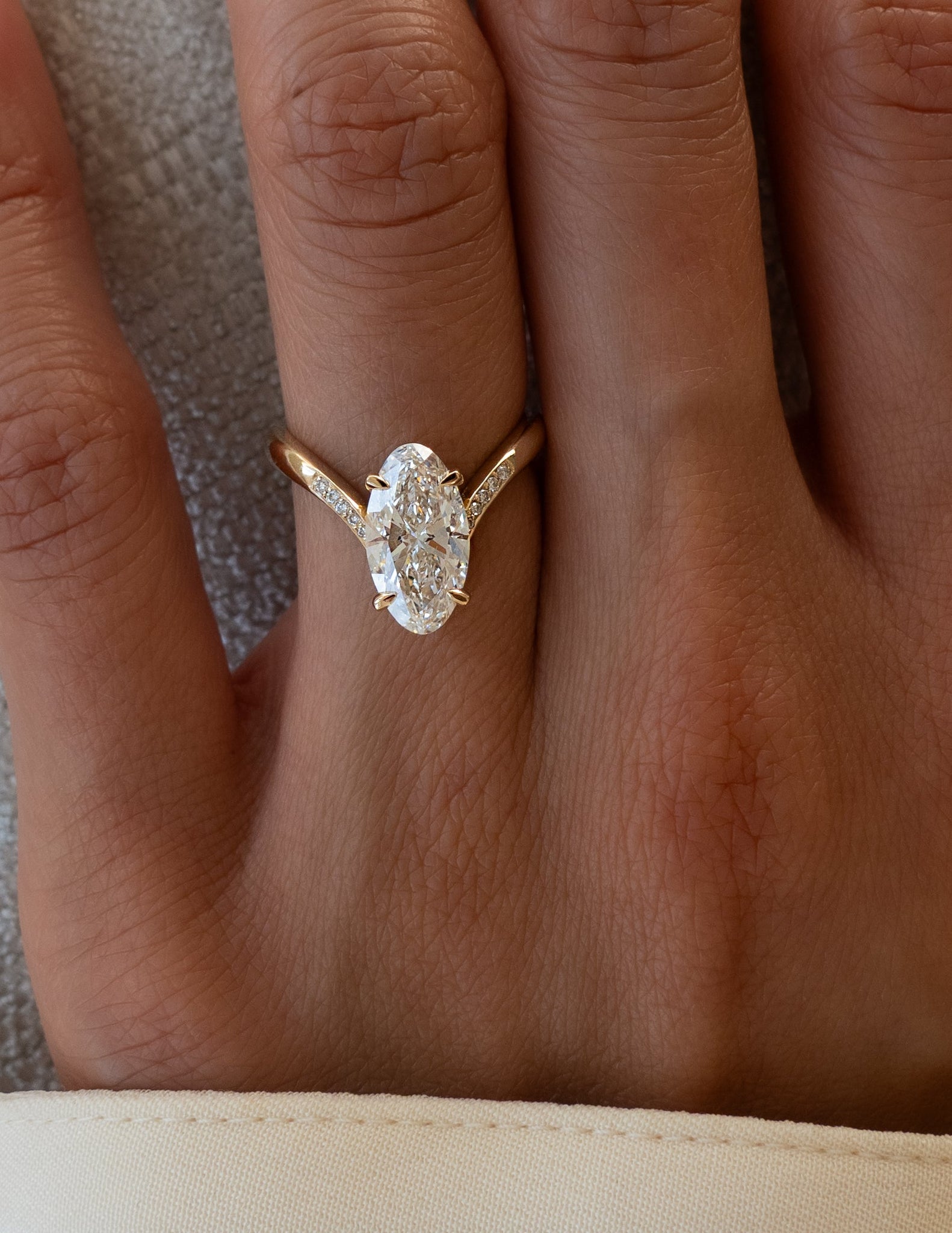 1.50CT-2.50CT Elongated Oval Cut Moissanite Pave Diamond Eve Engagement Ring