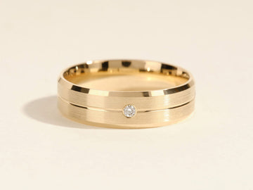 6.0mm Beveled Edge, Grooved & Flush Set Men's Diamond Wedding Band