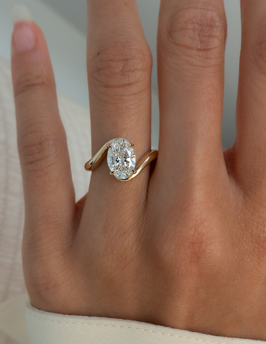 1.50CT-2.50CT Oval Cut Moissanite Diamond Unique Engagement Ring