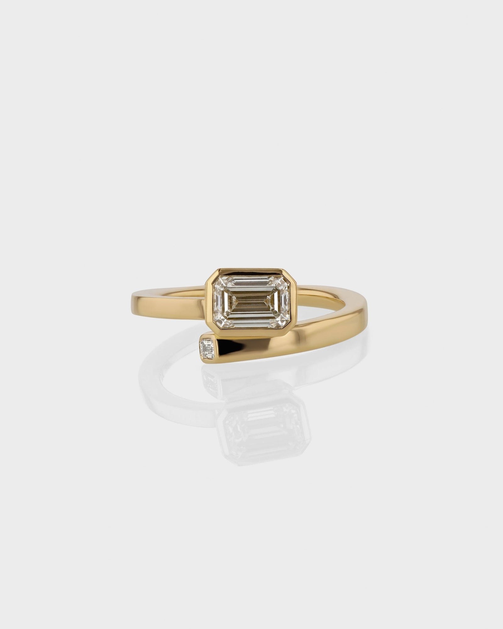 1.0CT-3.0CT Emerald Cut Moissanite Diamond Bezel Engagement Ring