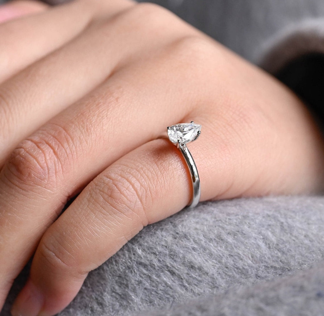1.0-3.0 CT Pear CVD Diamond Solitaire Engagement Ring
