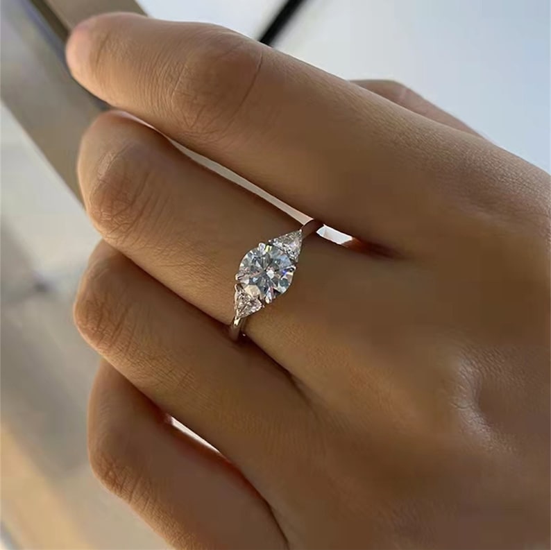 1.0 CT Round F/VS1 CVD Diamond Three Stone Style Engagement Ring
