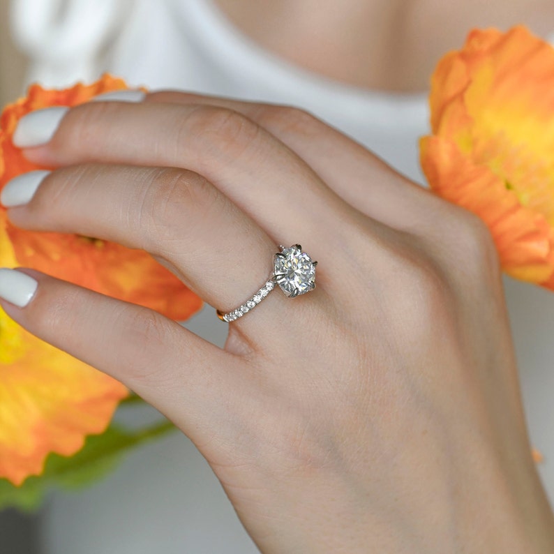 1.0-3.0 CT Round  CVD Diamond Hidden Halo Pave Setting Engagement Ring