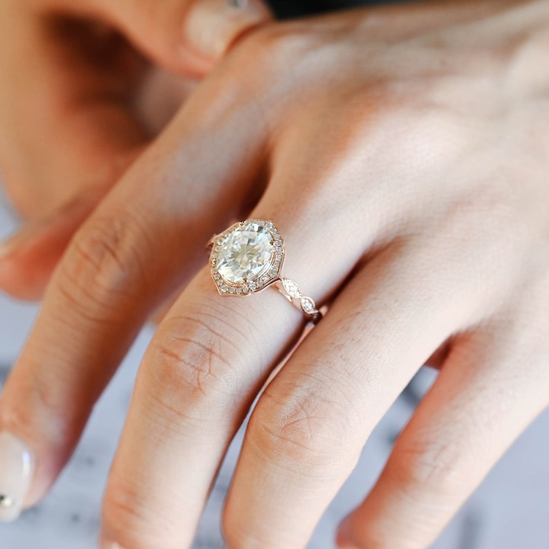 1.0-3.0 CT Oval  CVD Diamond halo Pave Setting Engagement Ring