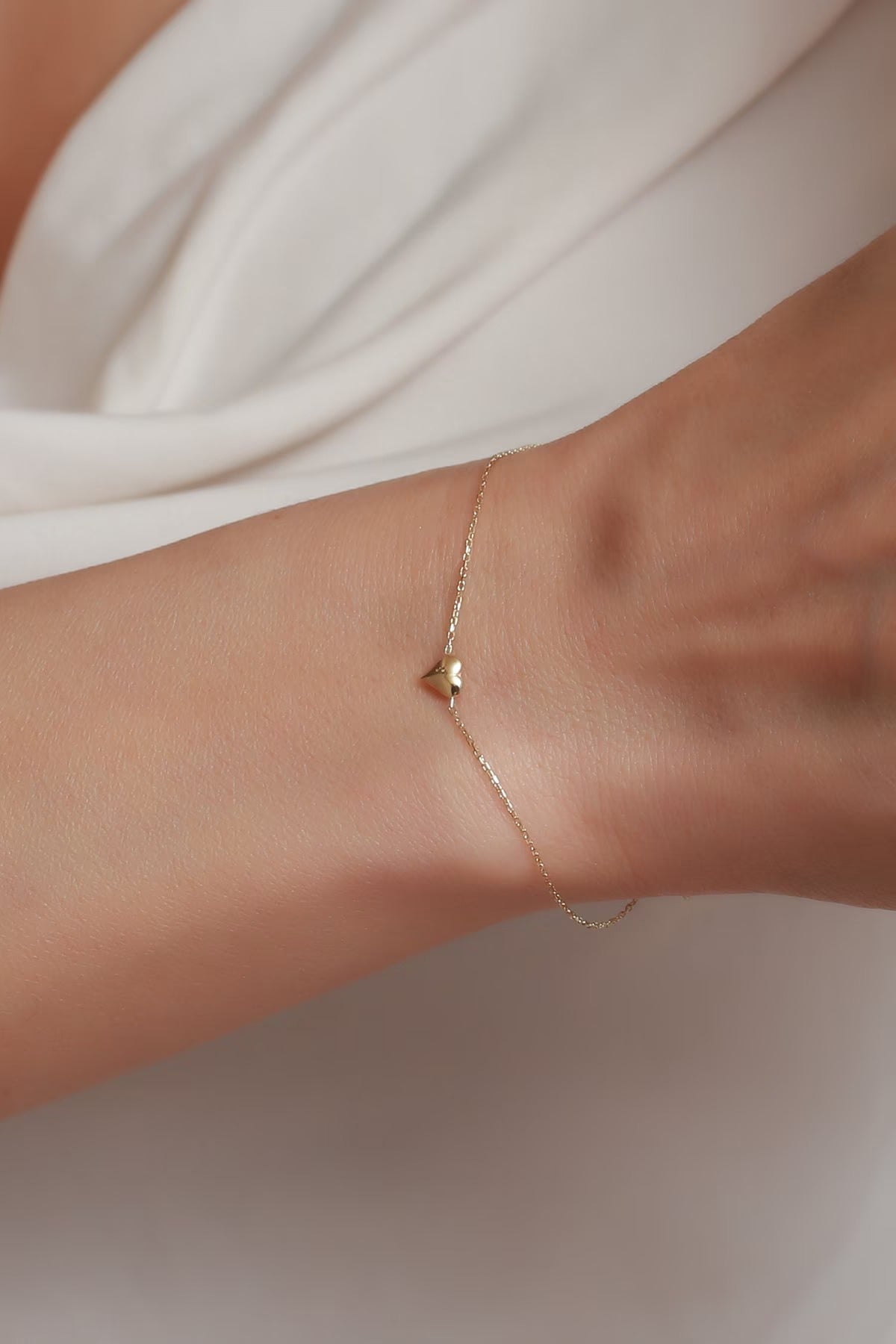 14K Solid Gold Tiny Heart Bracelet for Valentine Gift