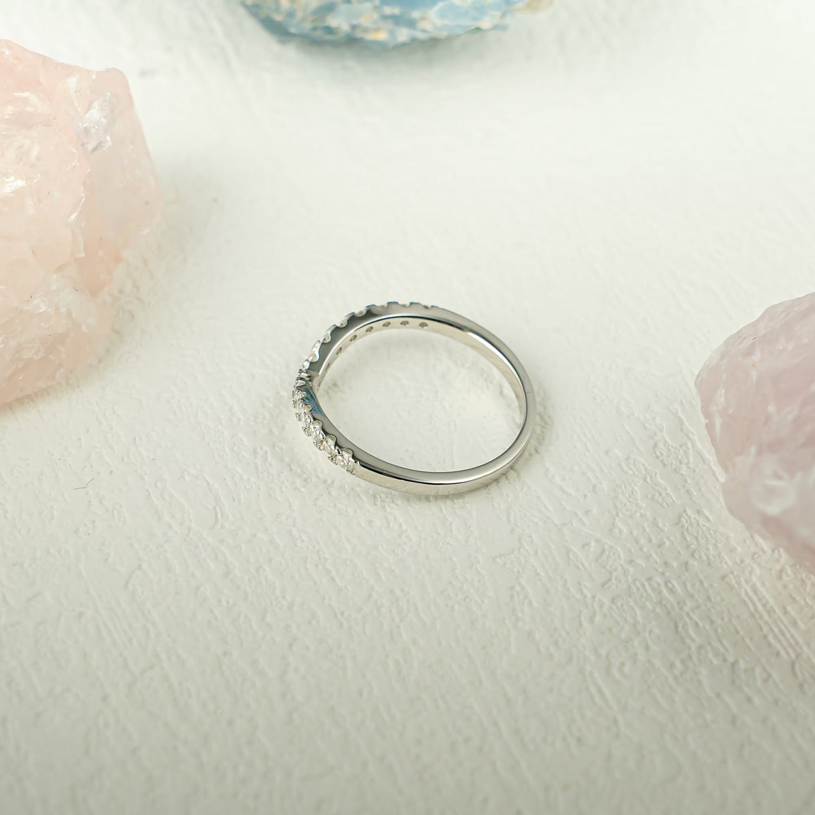 0.30CT Round Cut Curved CVD EF/VVS Diamond Wedding Band For Women