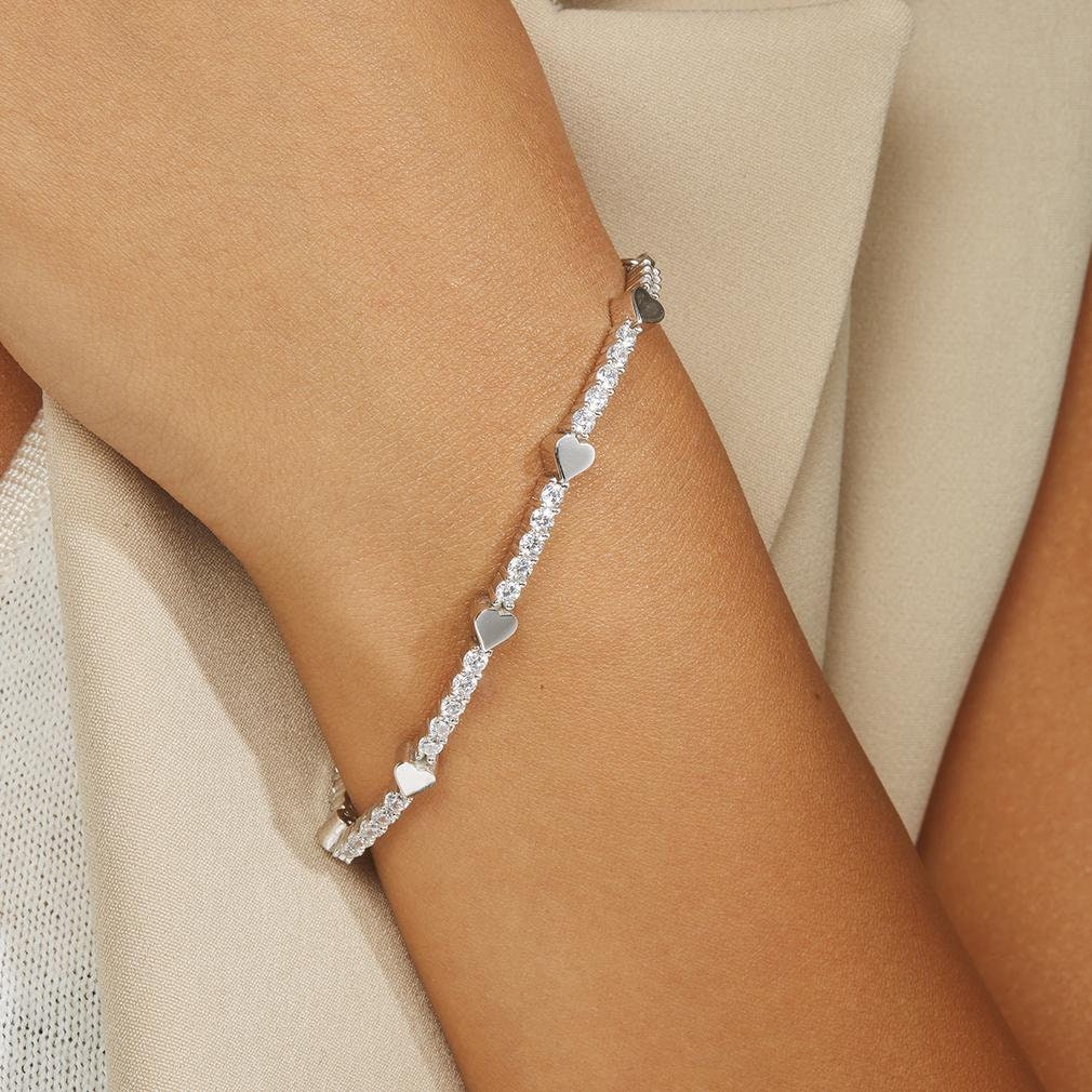 Round Diamond Heart Moissanite Tennis Bracelet For Her