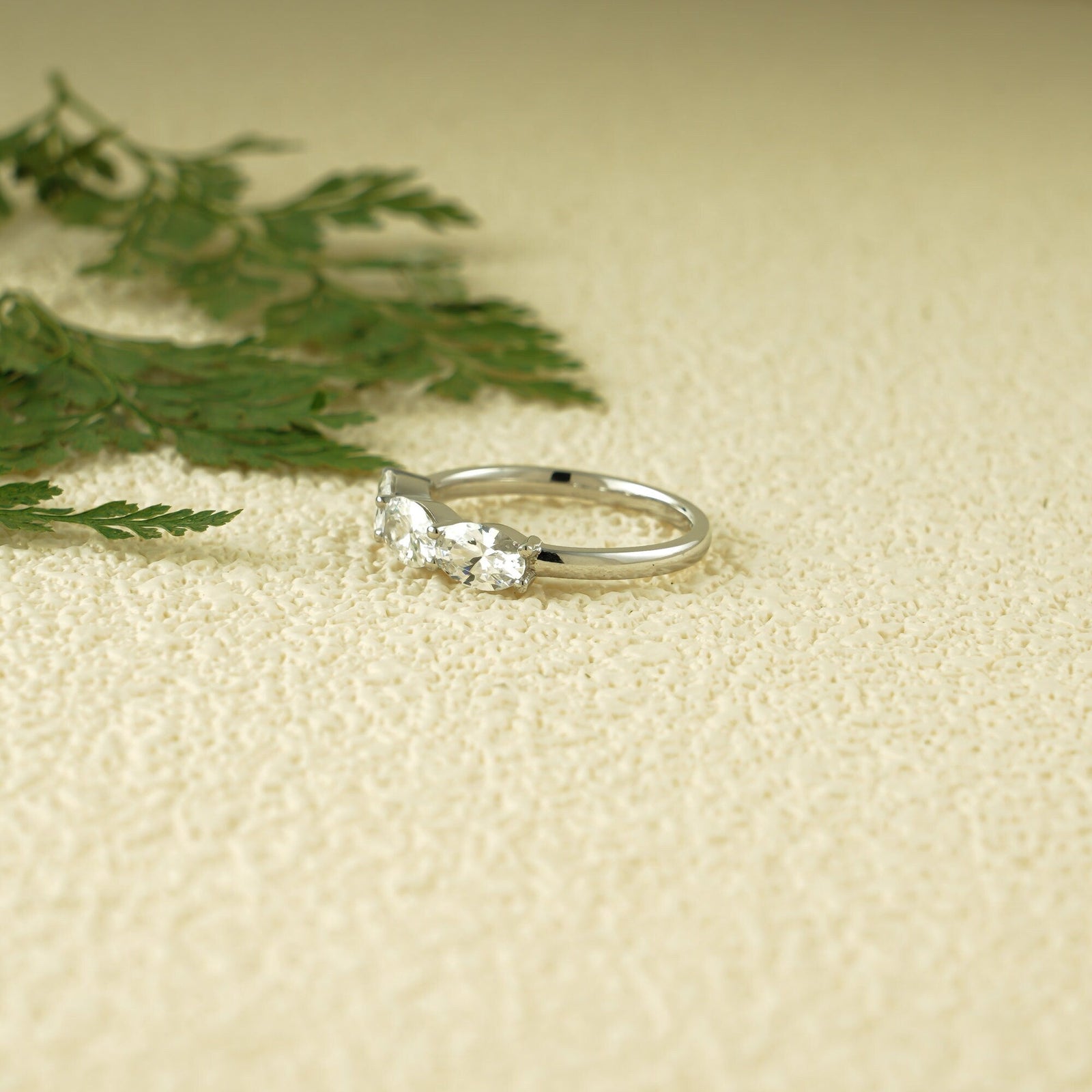 1.5CT East West Oval Cut 3 Stone CVD EF/VVS Diamond Wedding Band