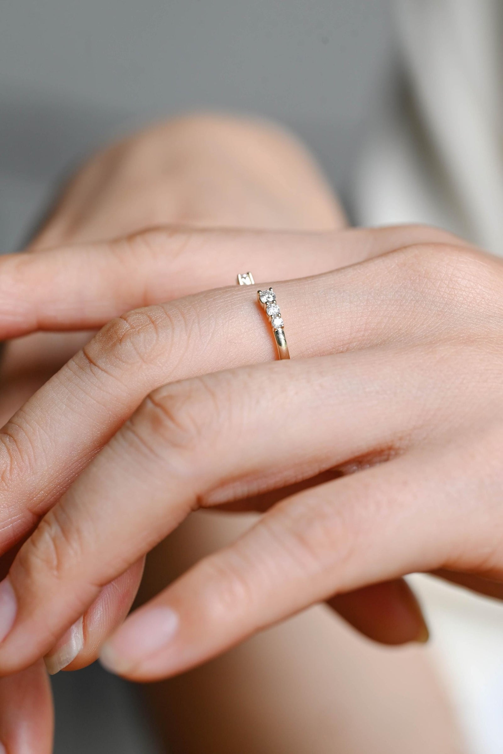 0.22CT Round Cut Open CVD EF/VVS Diamond Wedding Band For Her