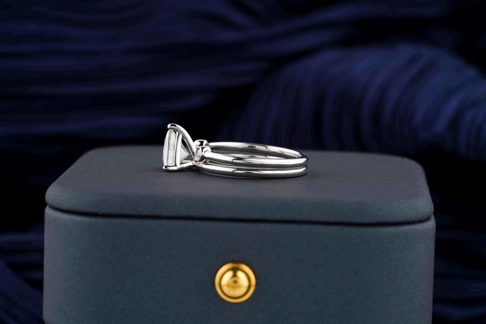 0.50CT Triangle Cut Solitaire F-VS Lab Grown Diamond Engagement Ring Set