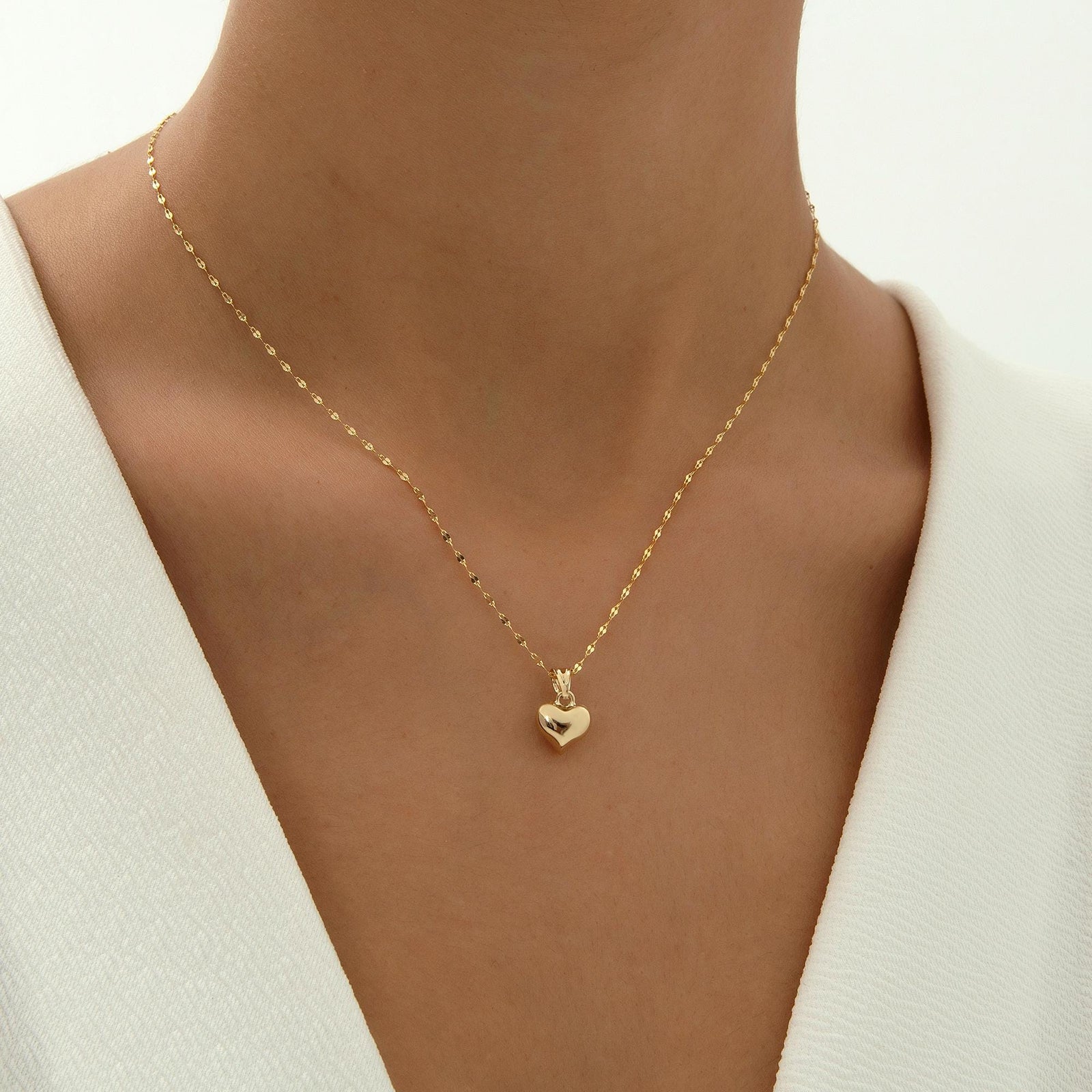 Heart Shape Necklace in 18K Solid Gold for Valentine's Day Gift