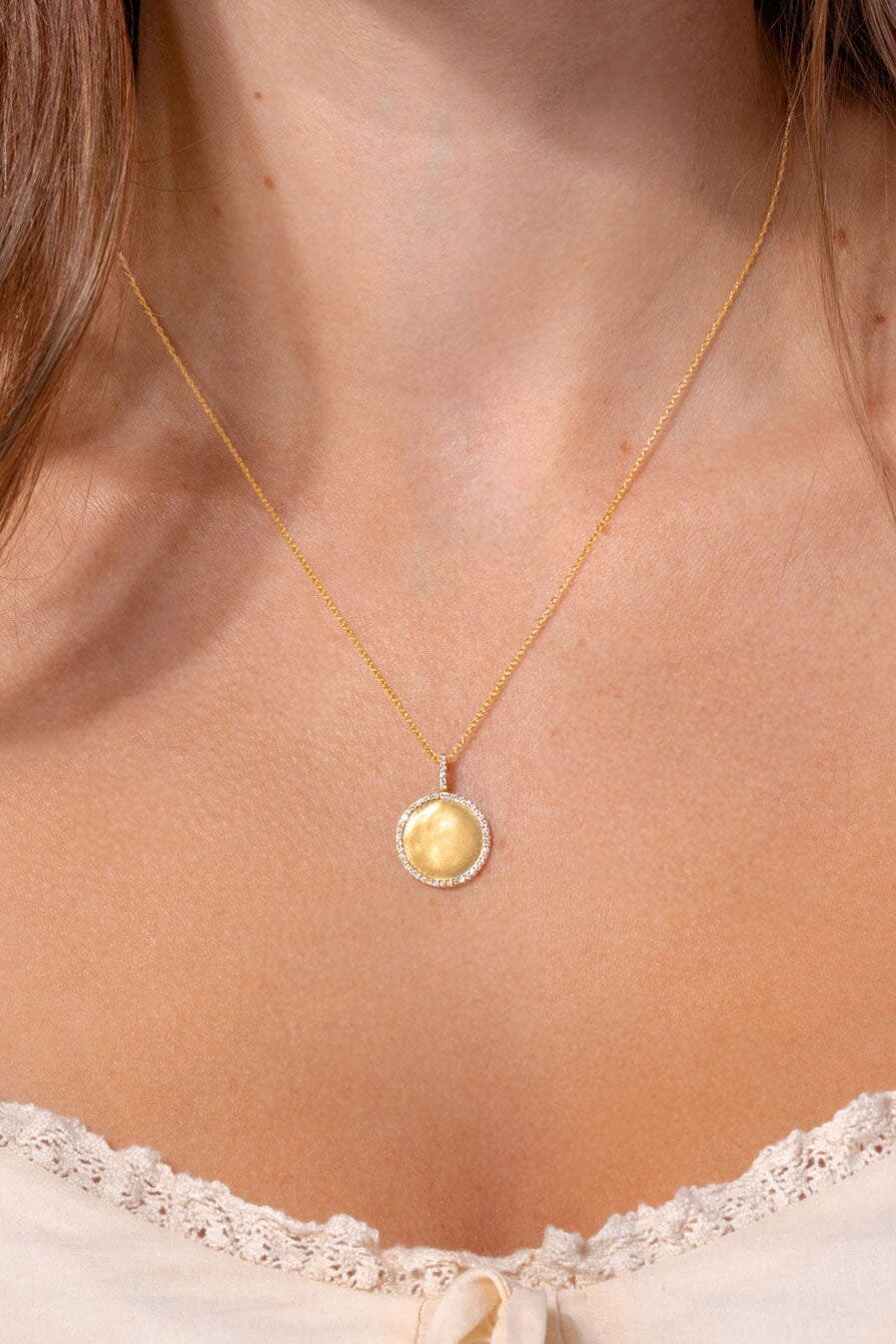 Pavé Diamond Border Engravable Round Pendant