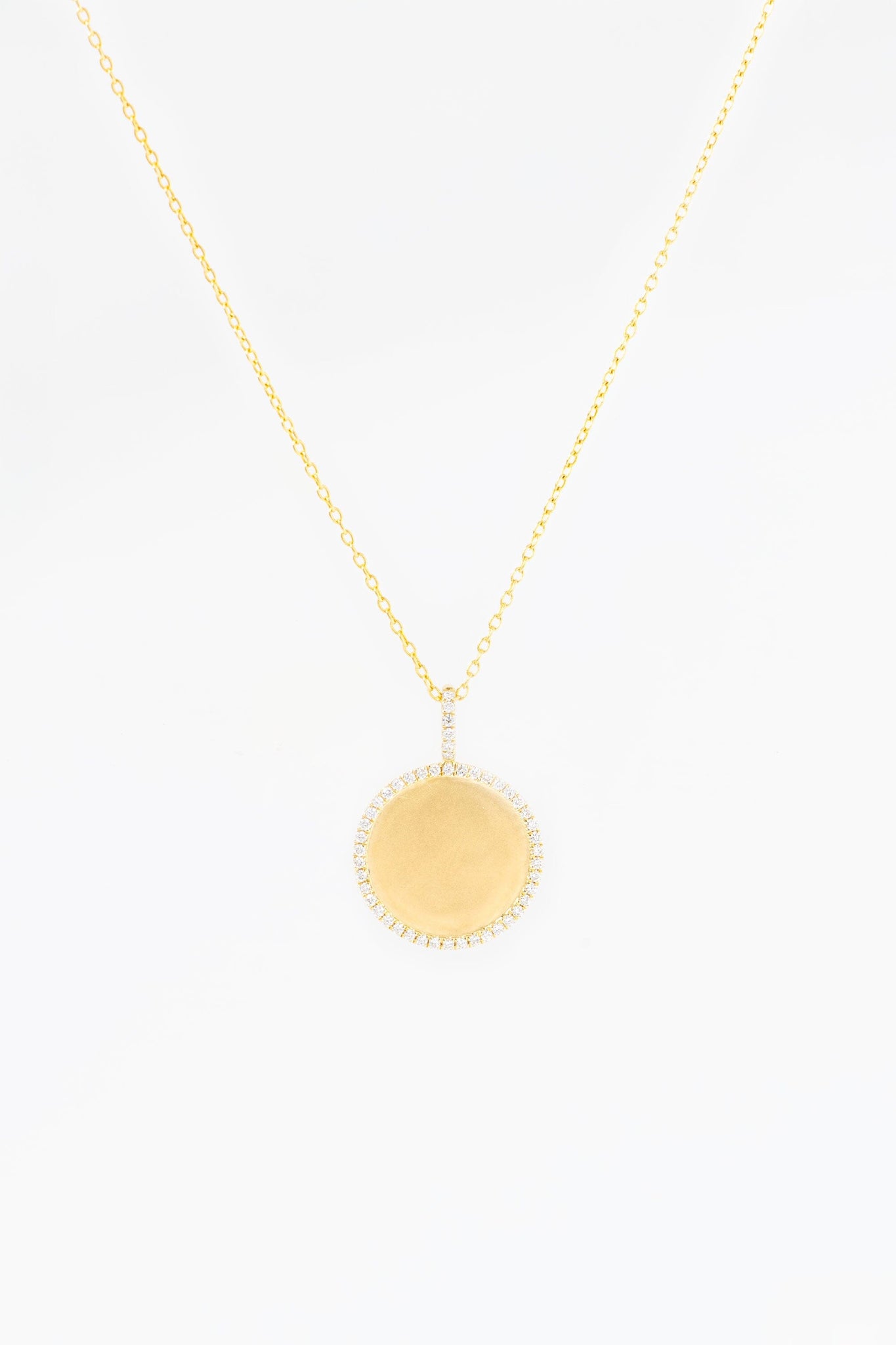 Pavé Diamond Border Engravable Round Pendant